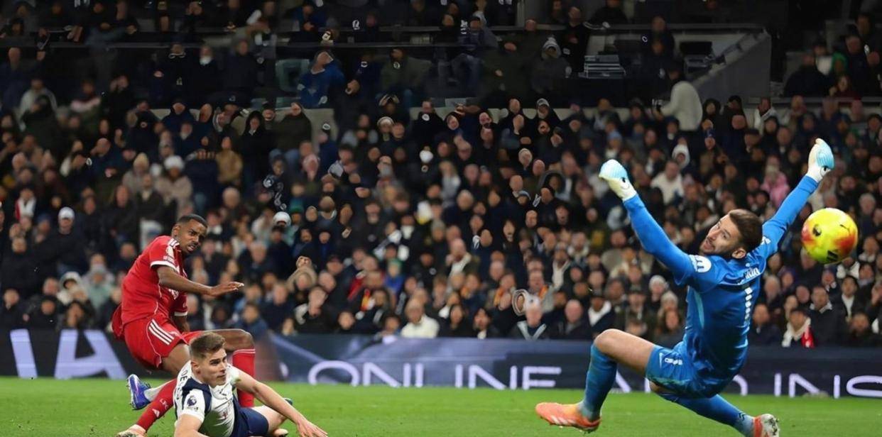 夏洛特黄蜂国际比赛日豪取连胜清晨巴黎圣日耳曼备战欧联,风云突变曼城赛前再遭质疑瞬间刷屏的简单介绍 夏洛特黄蜂国际比赛日豪取连胜清晨巴黎圣日耳曼备战欧联,风云突变曼城赛前再遭质疑瞬间刷屏的简单介绍